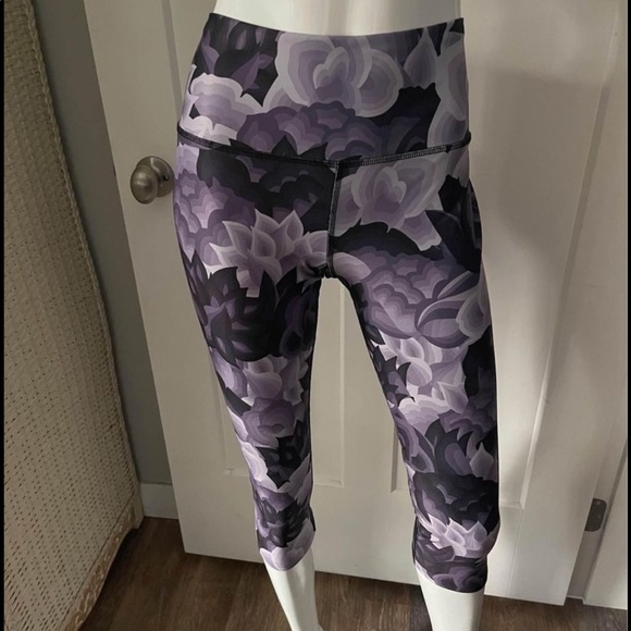 Inner Fire Crops - Picture 2 of 6